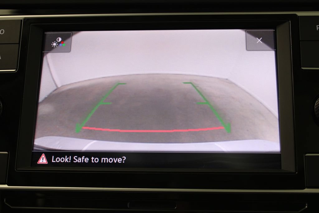 Used 2024 Volkswagen Jetta SE FWD image 14
