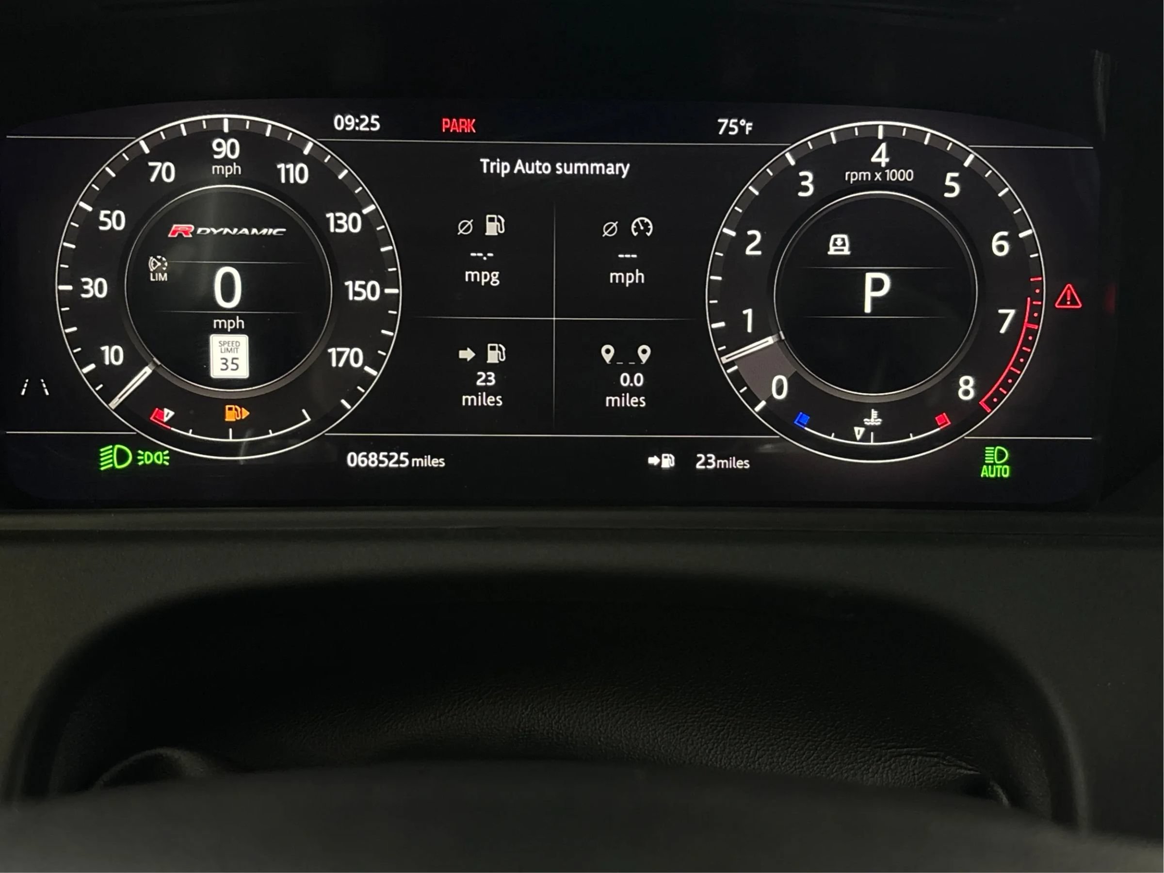 Used 2018 Land Rover Range Rover Velar R-Dynamic SE AWD/4WD image 23
