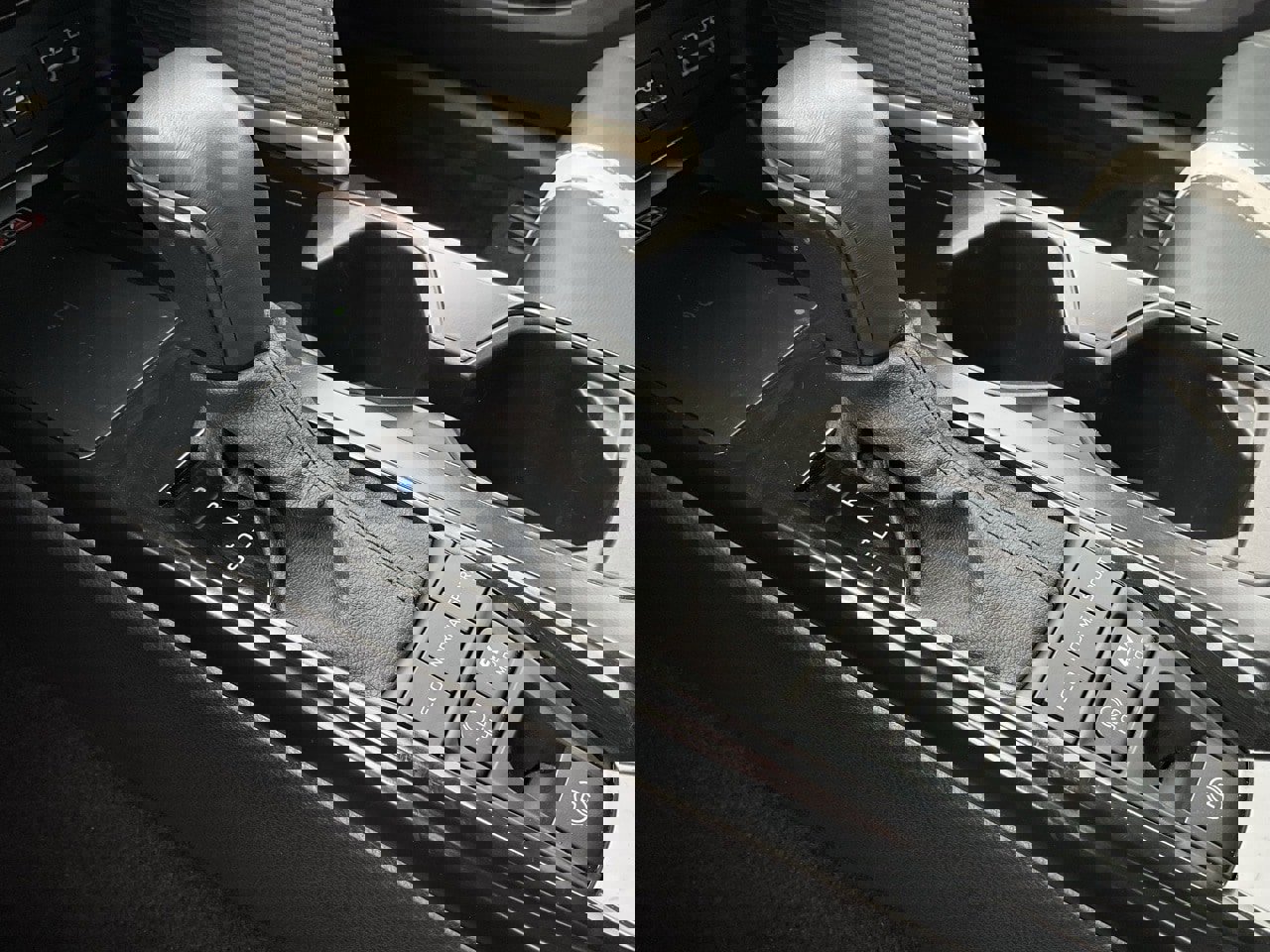 Used 2025 Toyota Camry SE image 34