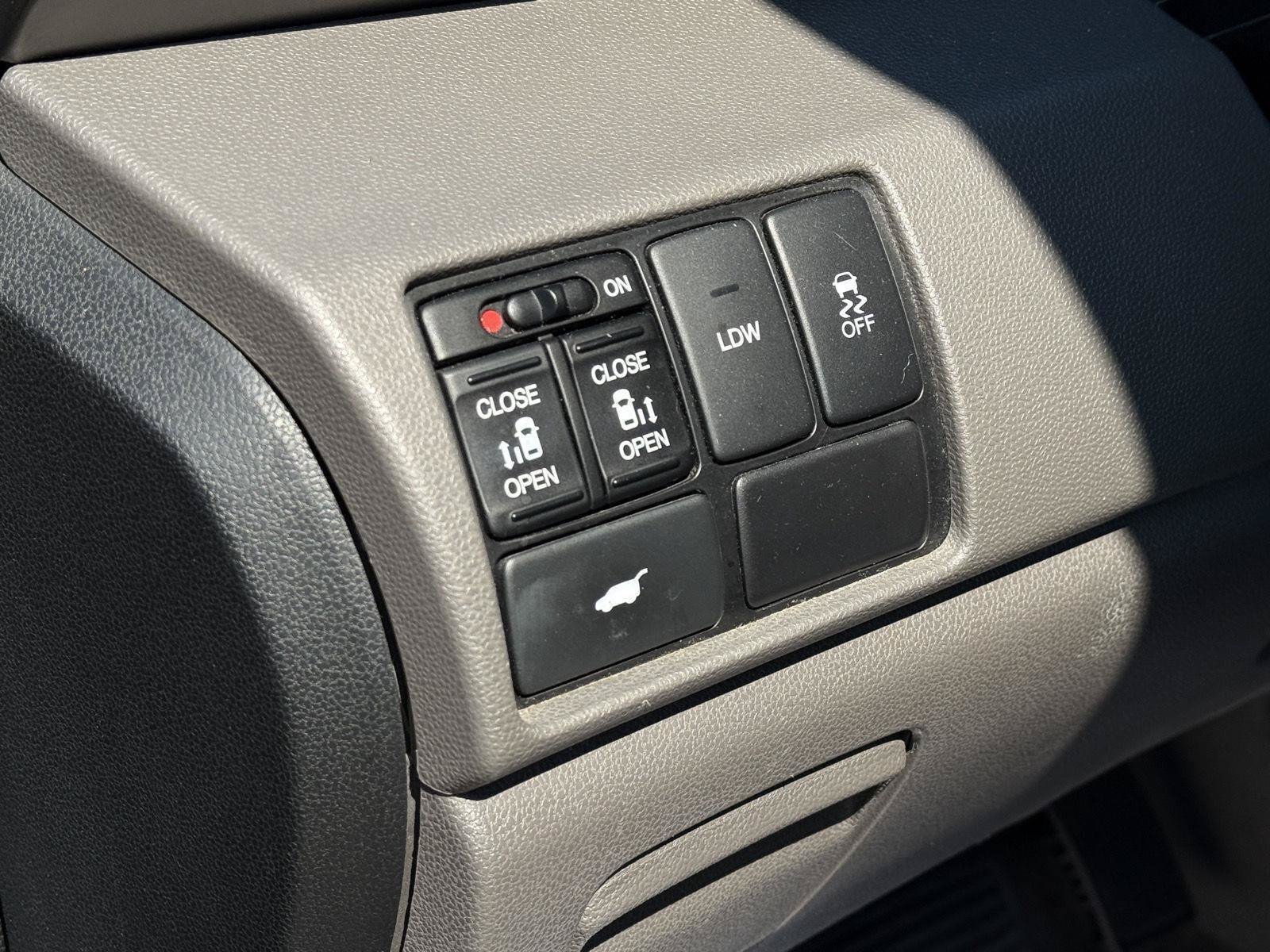 Used 2017 Honda Odyssey EX-L image 11