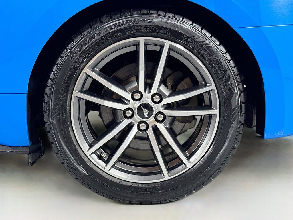 Used 2017 Ford Mustang Coupe RWD image 10