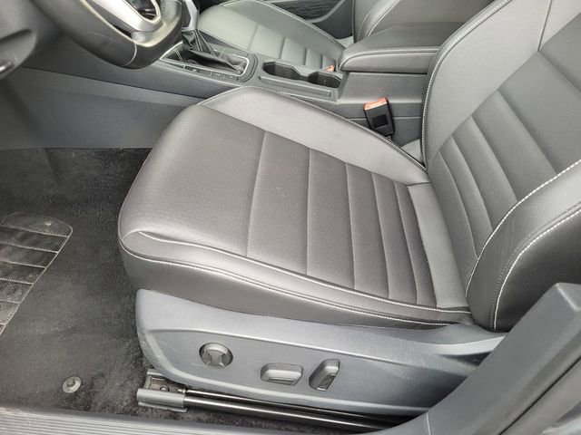 Used 2024 Volkswagen Jetta SE image 17