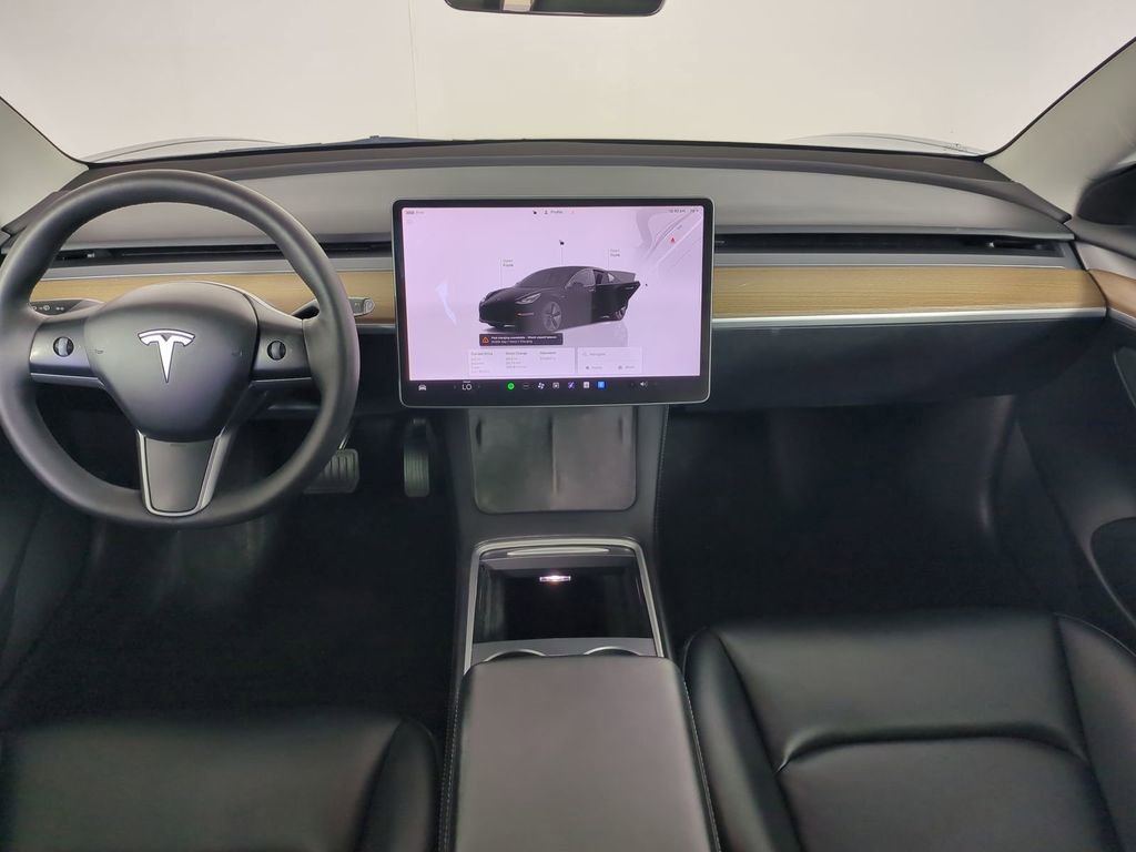 Used 2023 Tesla Model 3 Standard Range image 16
