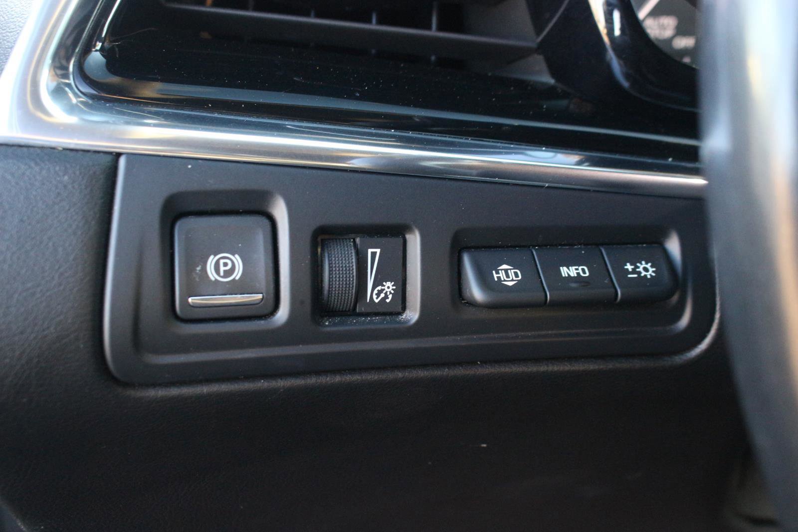 Used 2020 Cadillac XT6 Premium Luxury w/ Platinum Package image 35