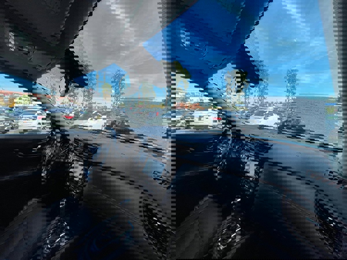 Used 2019 Nissan Rogue SL w/ Premium Package FWD image 12