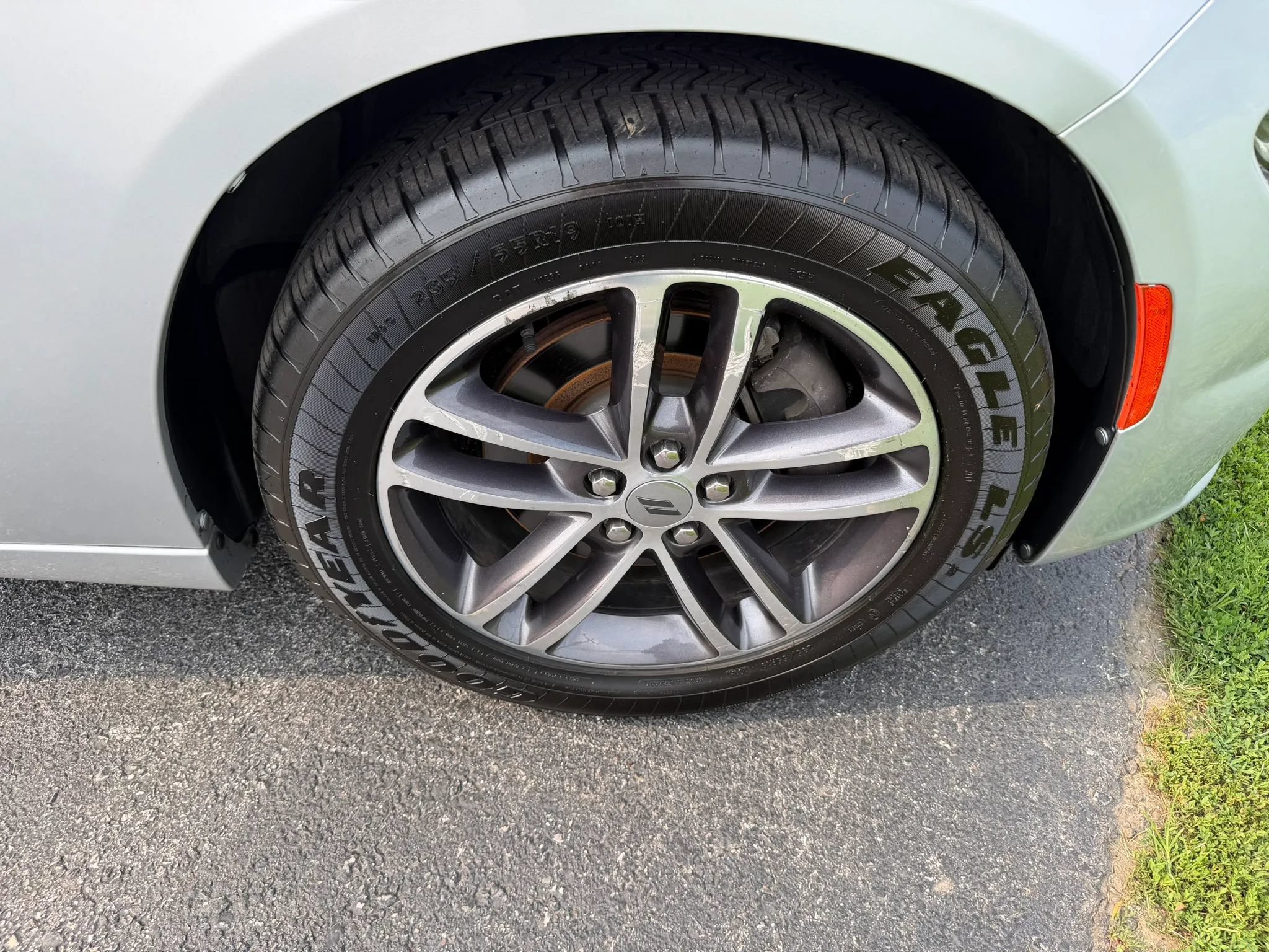 Used 2019 Dodge Charger SXT AWD/4WD image 42