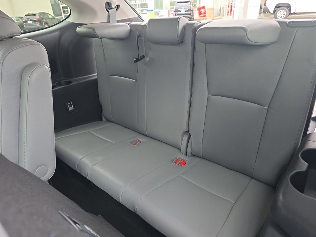 Used 2020 Toyota Highlander Limited AWD/4WD image 15