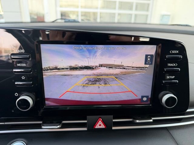 Certified 2021 Hyundai Elantra SEL w/ Convenience Package image 28