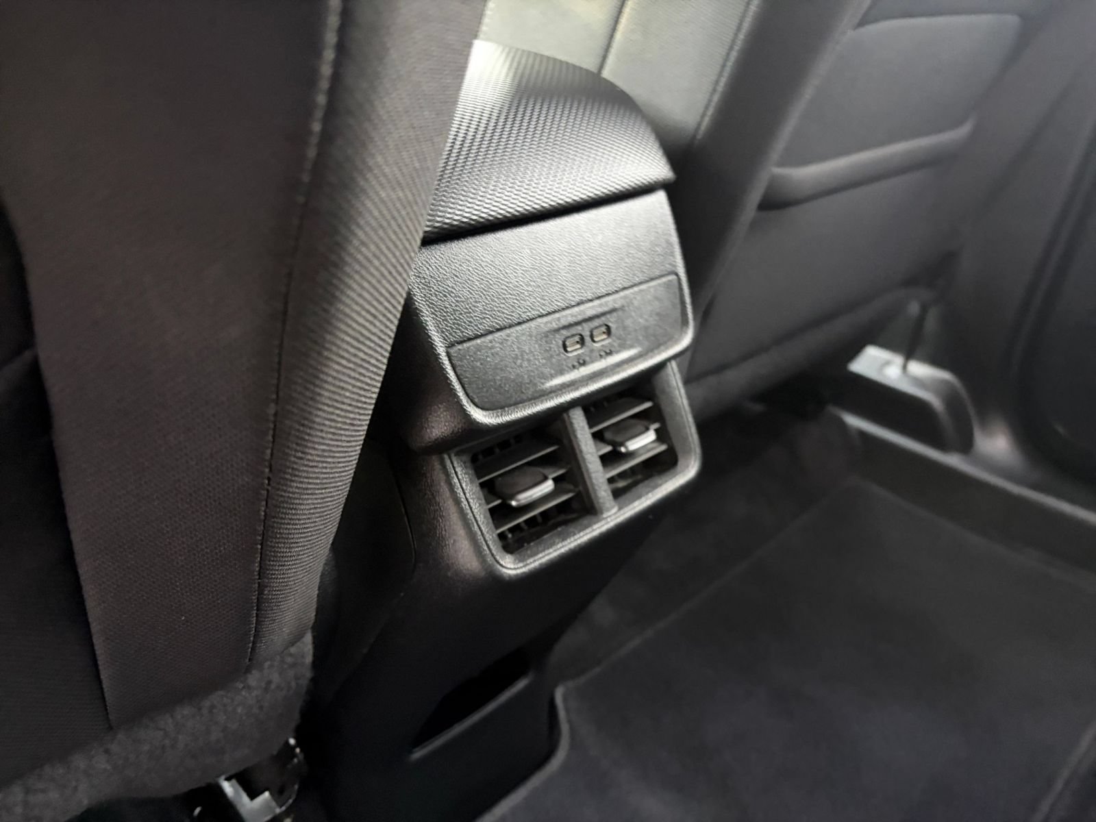 Used 2025 Chevrolet Equinox LT FWD image 22