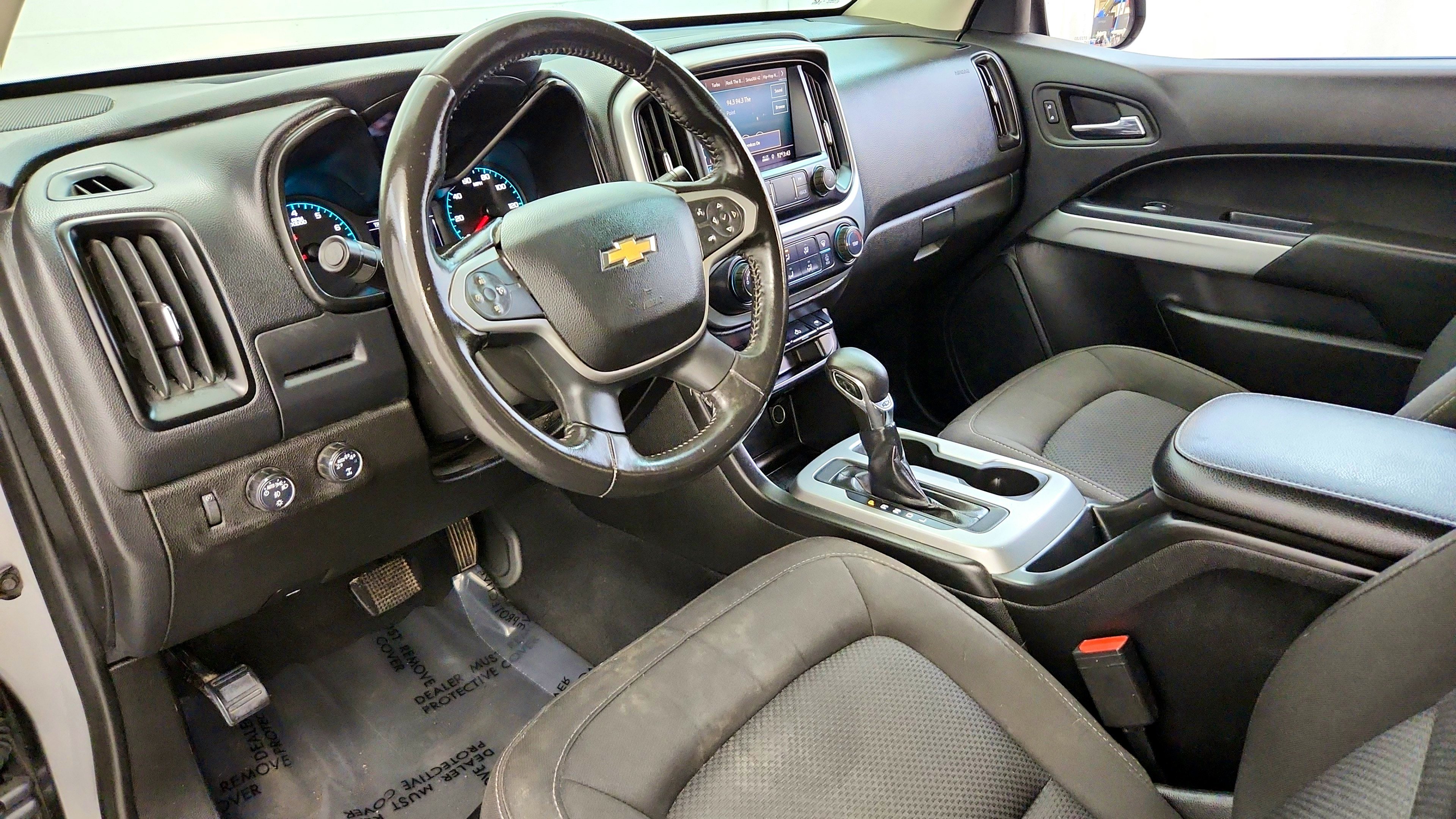 Used 2022 Chevrolet Colorado LT w/ LT Convenience Package AWD/4WD image 19