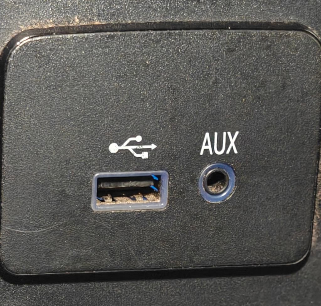 Used 2014 RAM 2500 SLT image 37