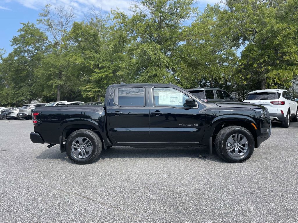 New 2027 Nissan Frontier SV RWD image 2