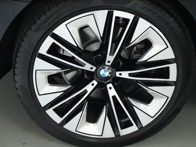 Certified 2025 BMW 530i xDrive w/ Premium Package image 12