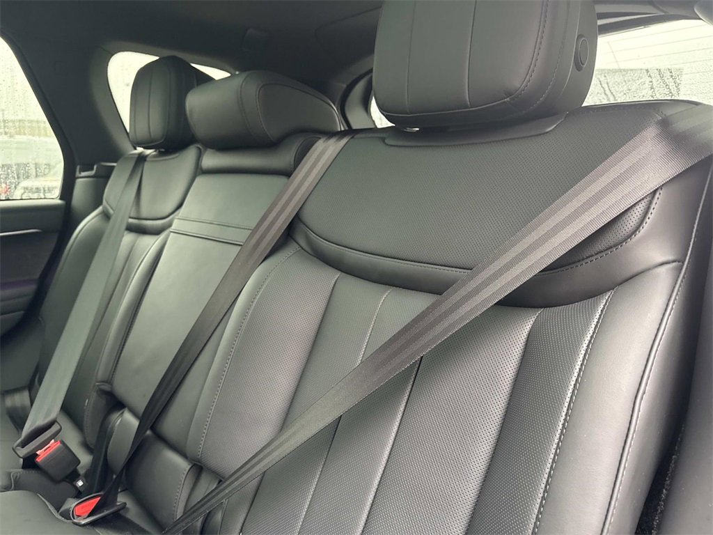 New 2025 Land Rover Range Rover SE image 14