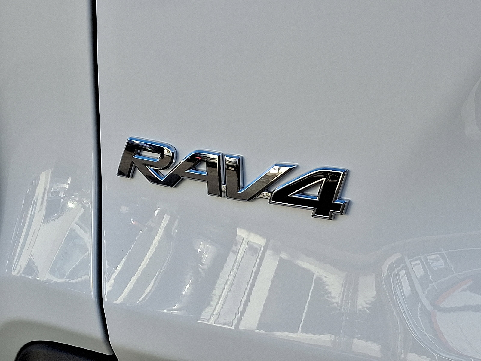 Certified 2025 Toyota RAV4 LE image 29