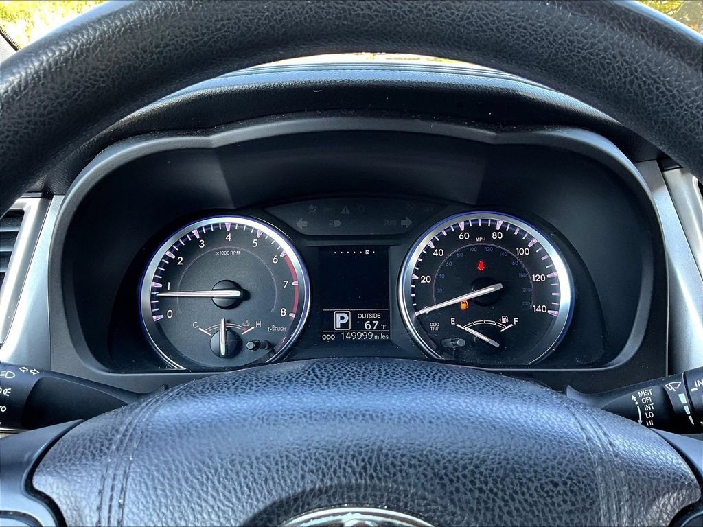 Used 2015 Toyota Highlander LE FWD image 16
