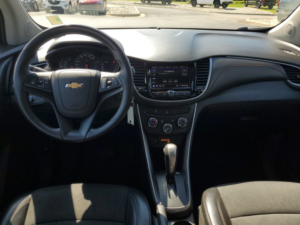 Used 2021 Chevrolet Trax LT FWD image 22
