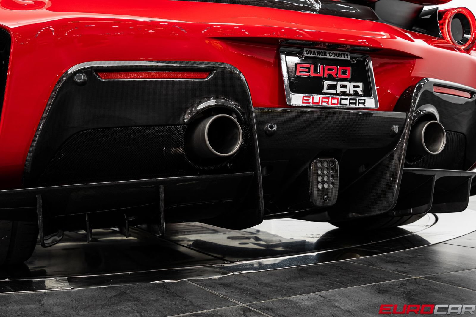 Used 2020 Ferrari 488 Pista Coupe RWD image 29