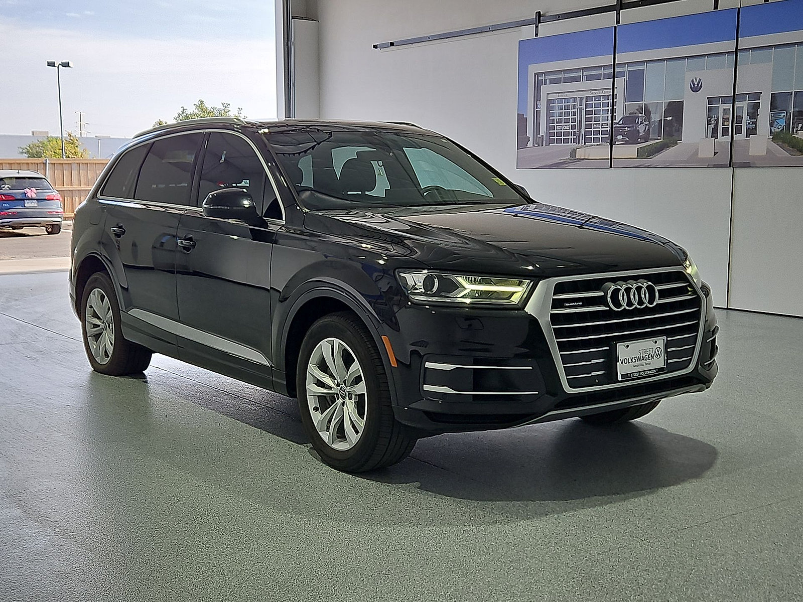 Used 2019 Audi Q7 3.0T Premium AWD/4WD image 2