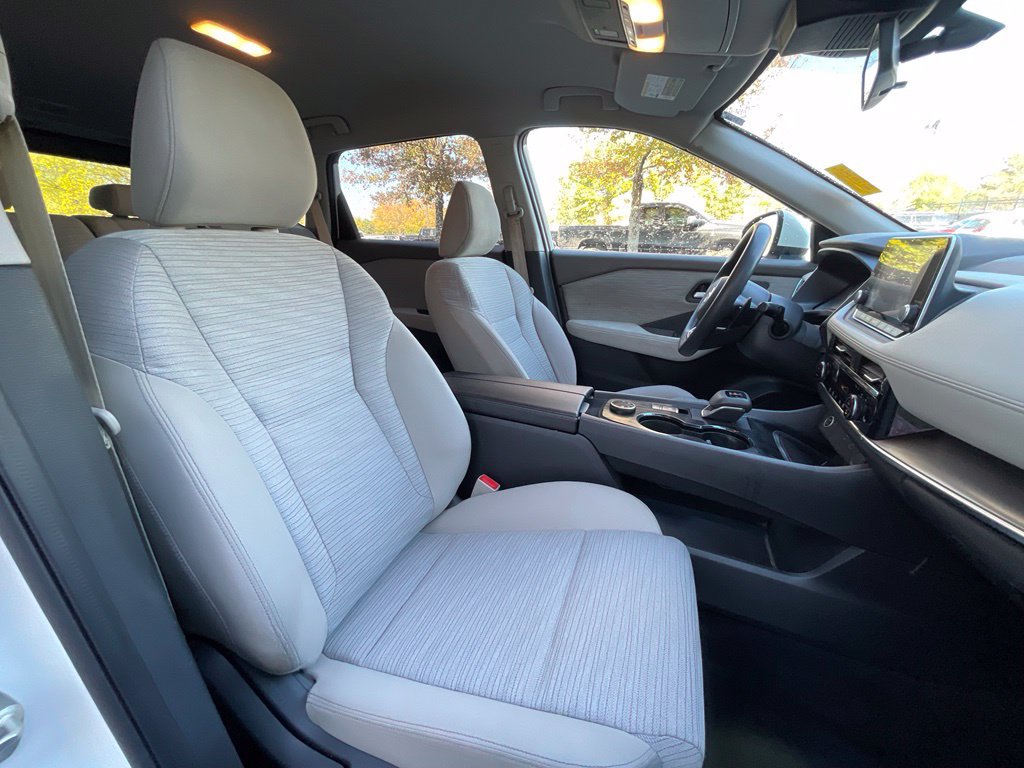 Used 2021 Nissan Rogue SV AWD/4WD image 31