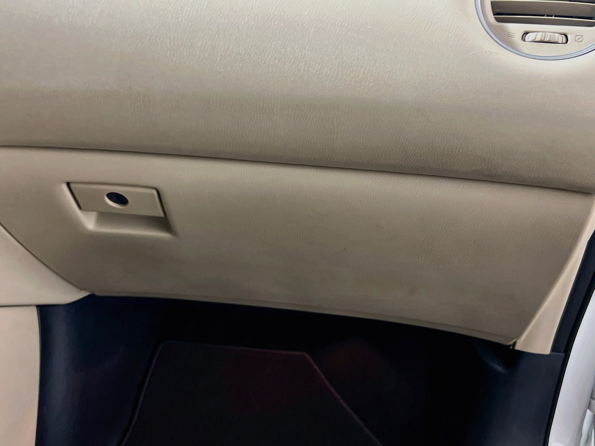 Used 2018 Nissan Pathfinder Platinum FWD image 34