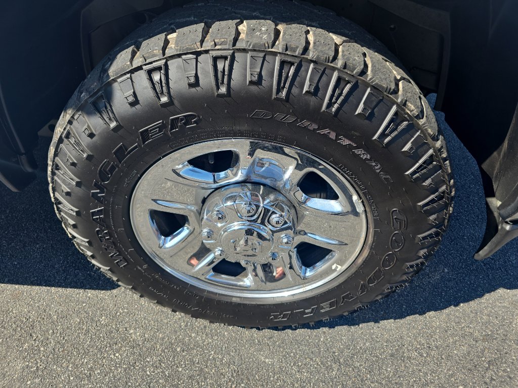 Used 2019 RAM 2500 Tradesman w/ Chrome Appearance Group image 32