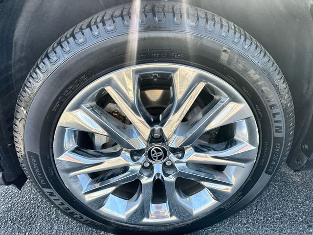 Used 2020 Toyota Highlander Limited image 18