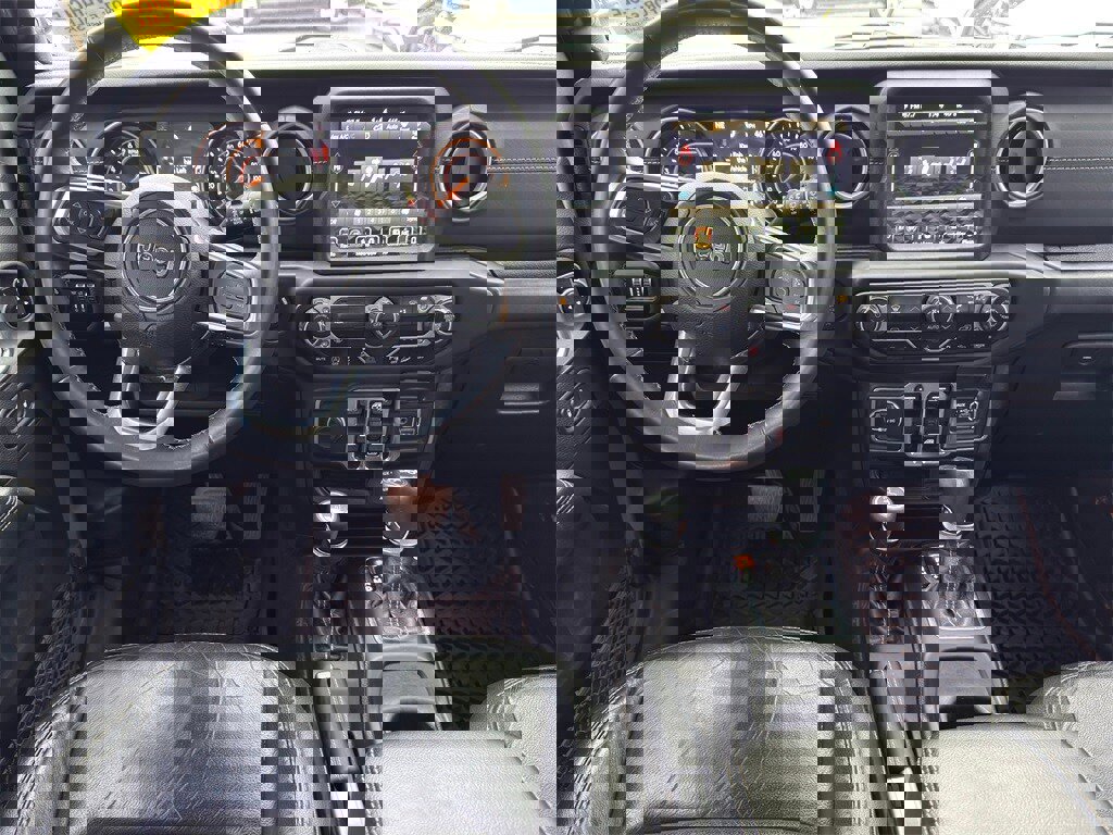 Used 2018 Jeep Wrangler Unlimited Sahara image 27