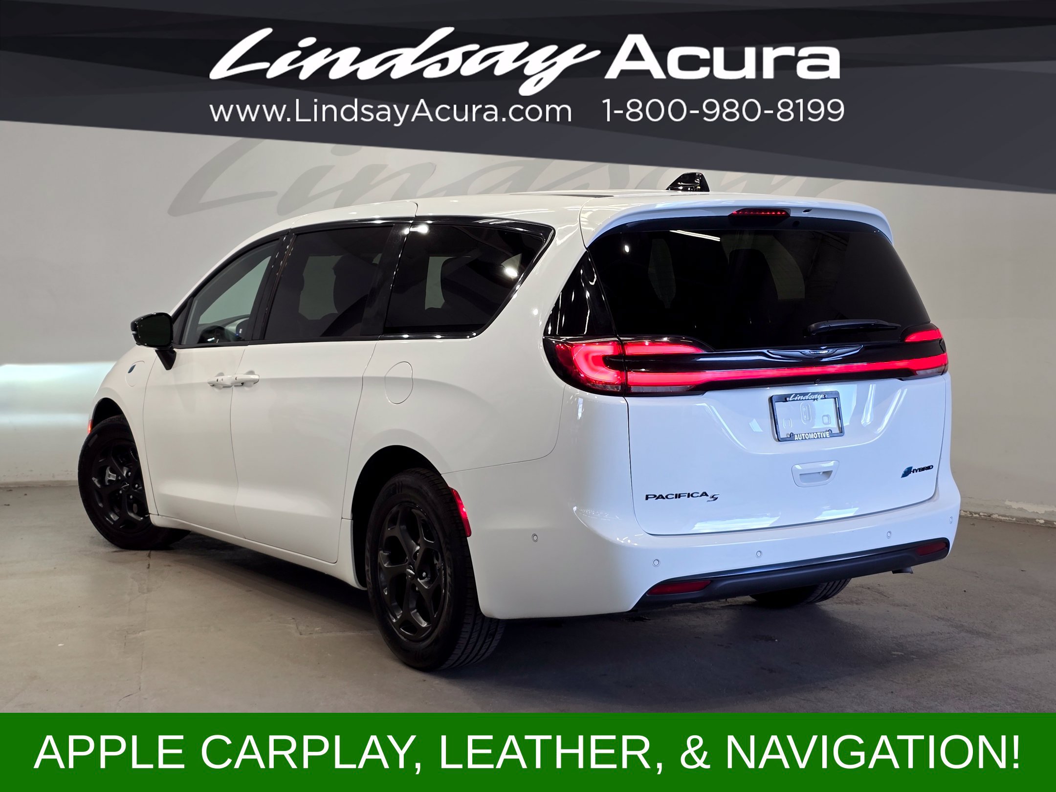 Used 2024 Chrysler Pacifica Limited FWD image 4
