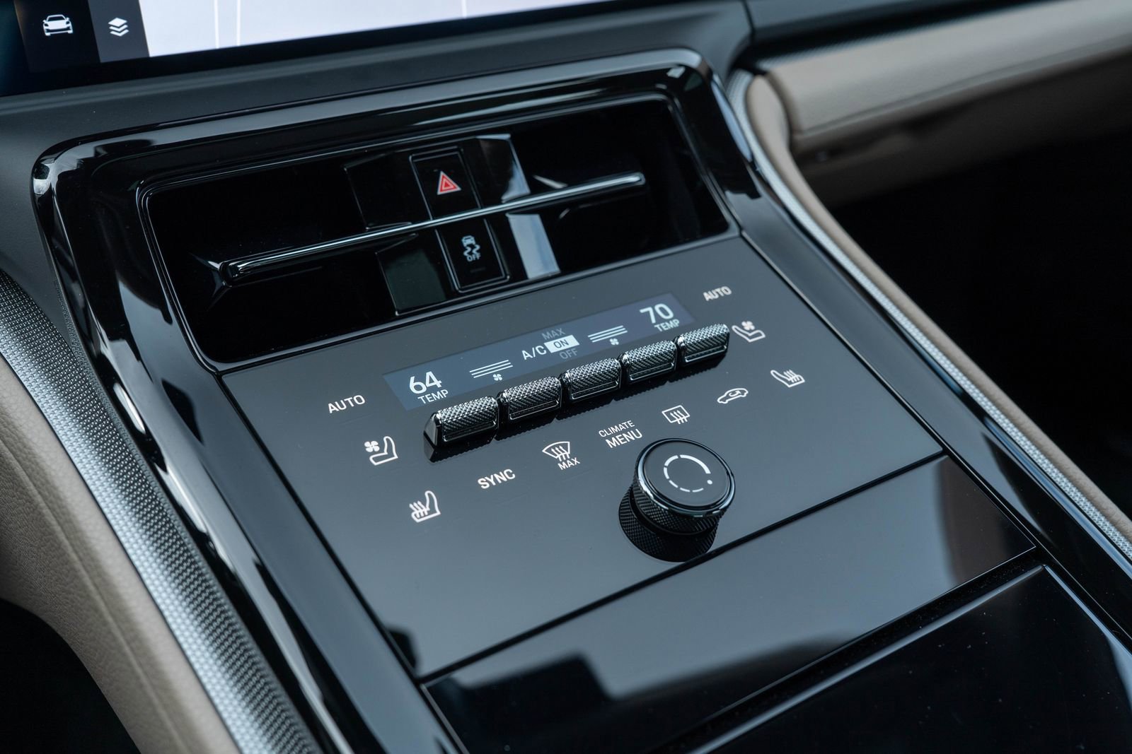 Certified 2025 Porsche Panamera image 30