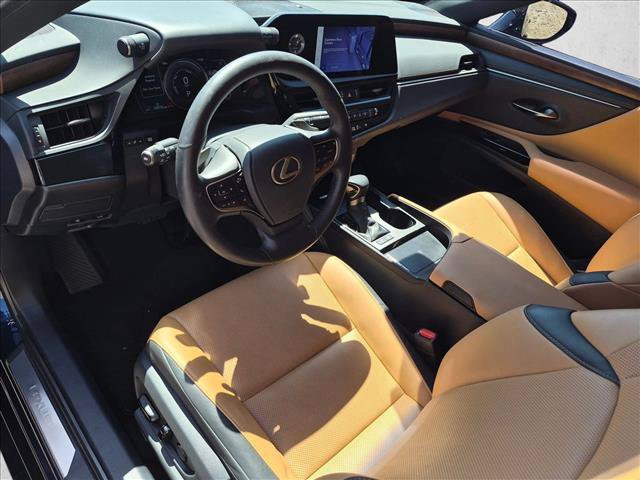 Used 2023 Lexus ES 300h w/ Premium Package FWD image 10