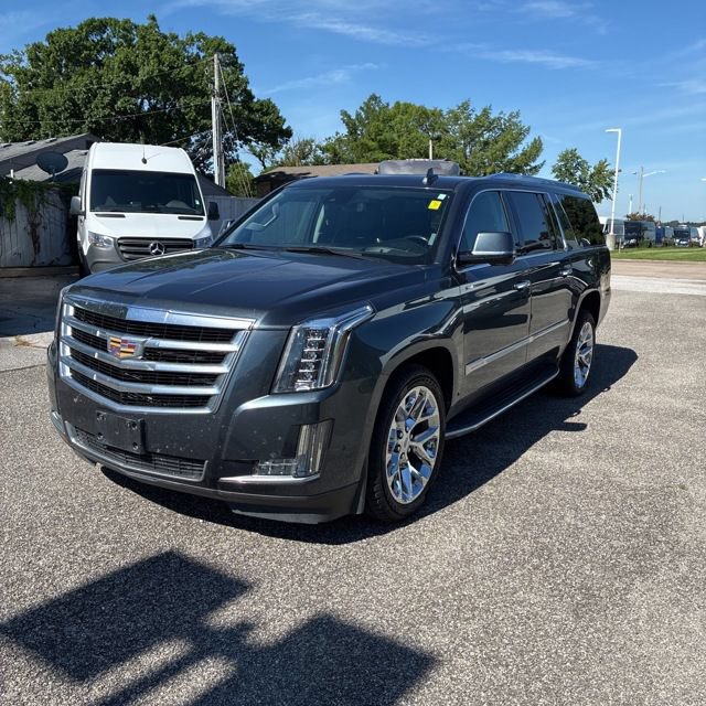 Used 2019 Cadillac Escalade ESV Luxury AWD/4WD image 6