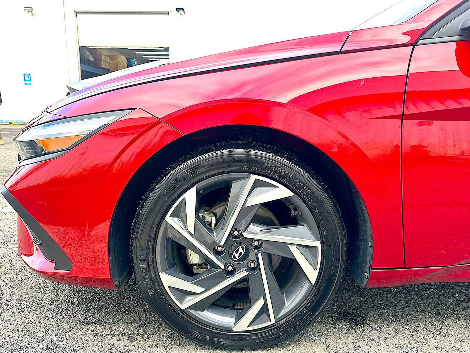 Used 2025 Hyundai Elantra Sport image 18