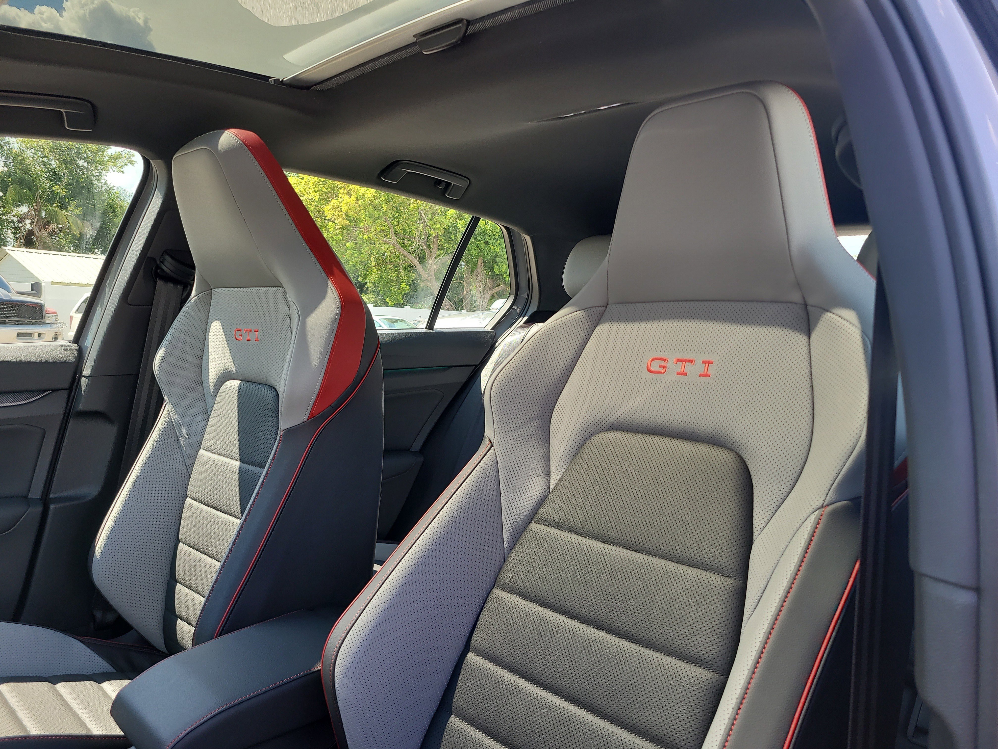 New 2025 Volkswagen GTI SE image 19