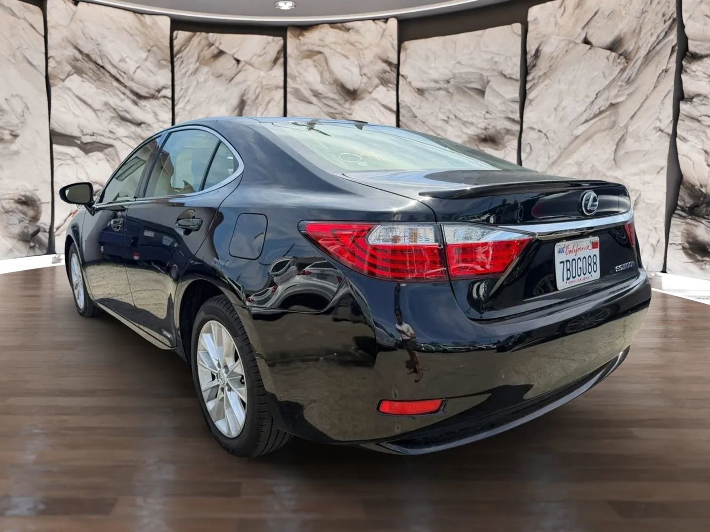 Used 2013 Lexus ES 300h w/ Luxury Pkg FWD image 8