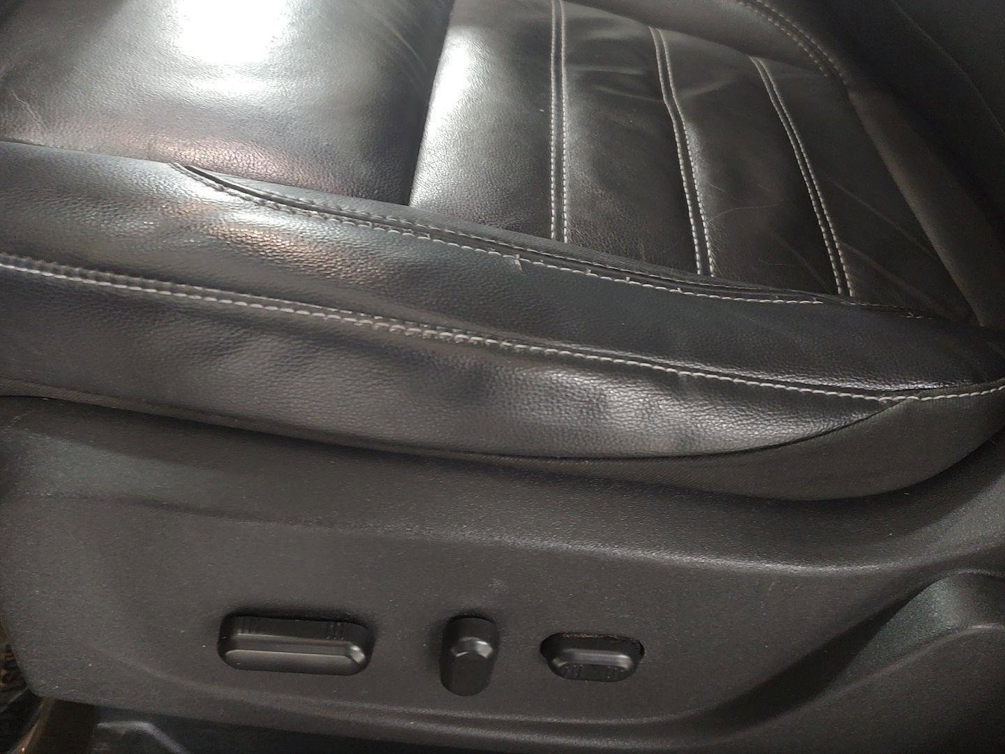 Used 2018 Ford Escape SEL w/ Canadian Touring Package image 3