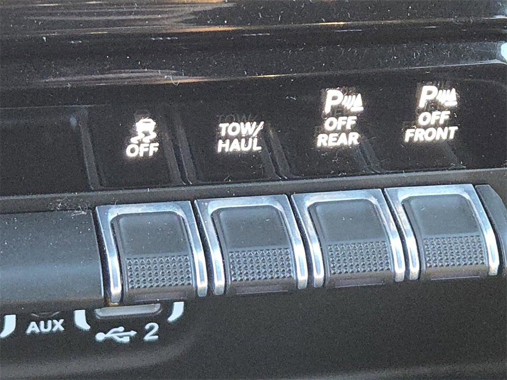 Used 2023 RAM 1500 Laramie image 3