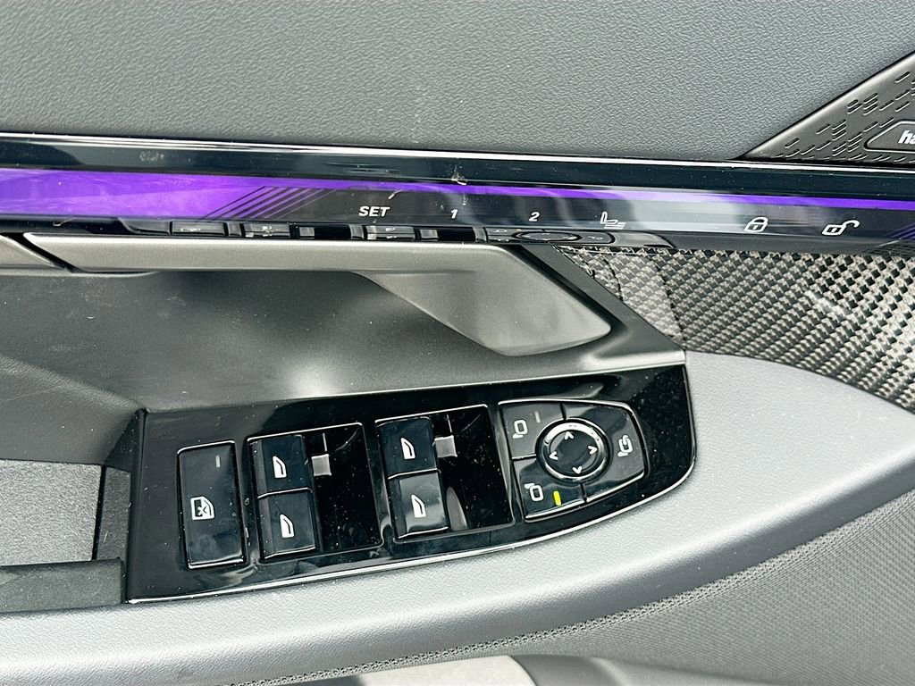 New 2026 BMW 550e xDrive AWD/4WD image 18
