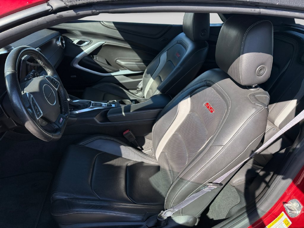Used 2016 Chevrolet Camaro SS RWD image 20