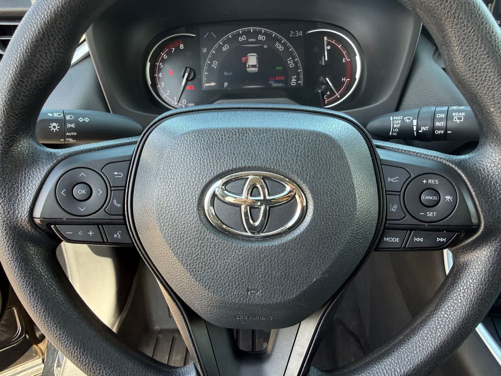 Used 2023 Toyota RAV4 XLE FWD image 21