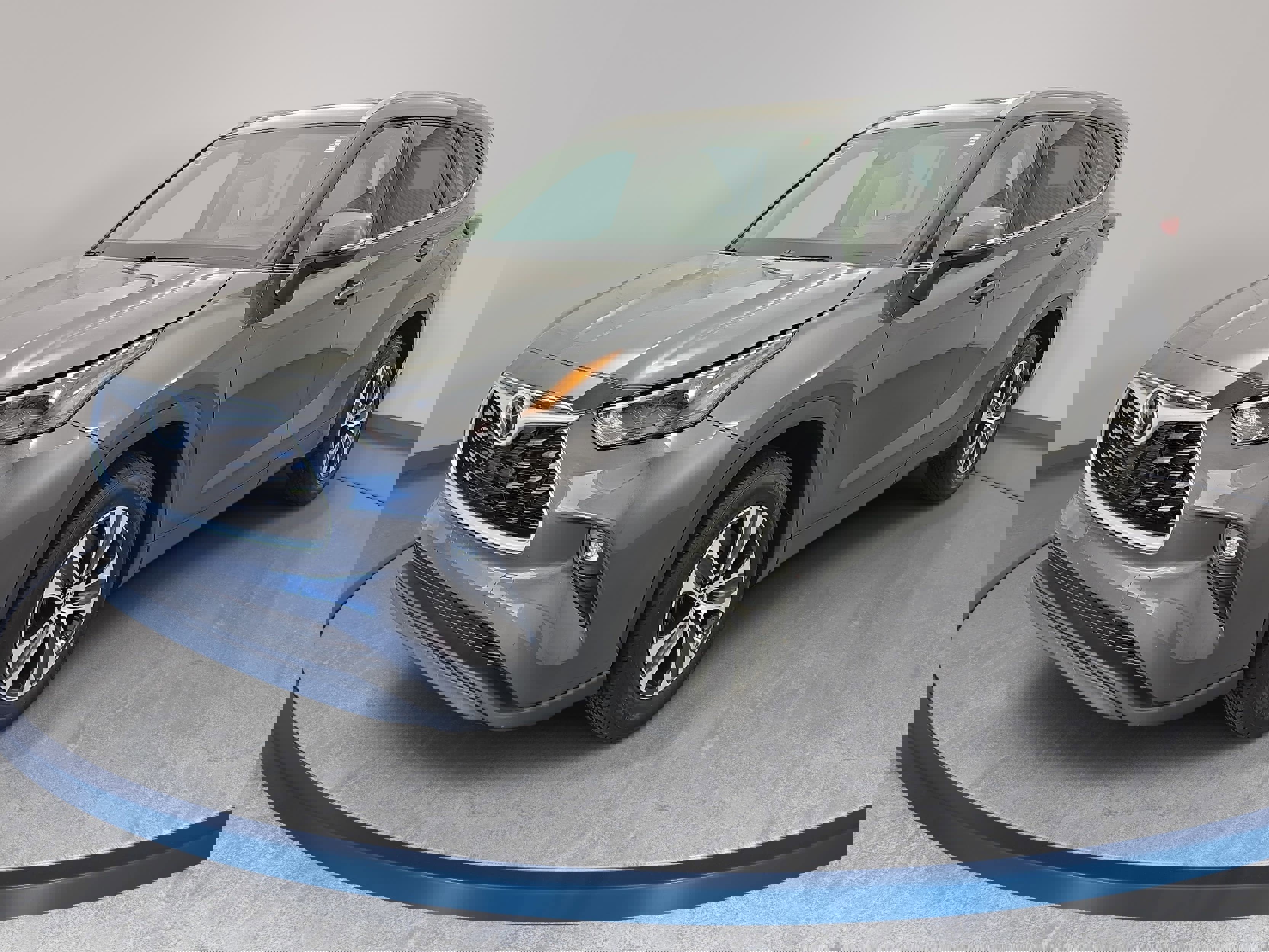 Used 2022 Toyota Highlander XLE image 1