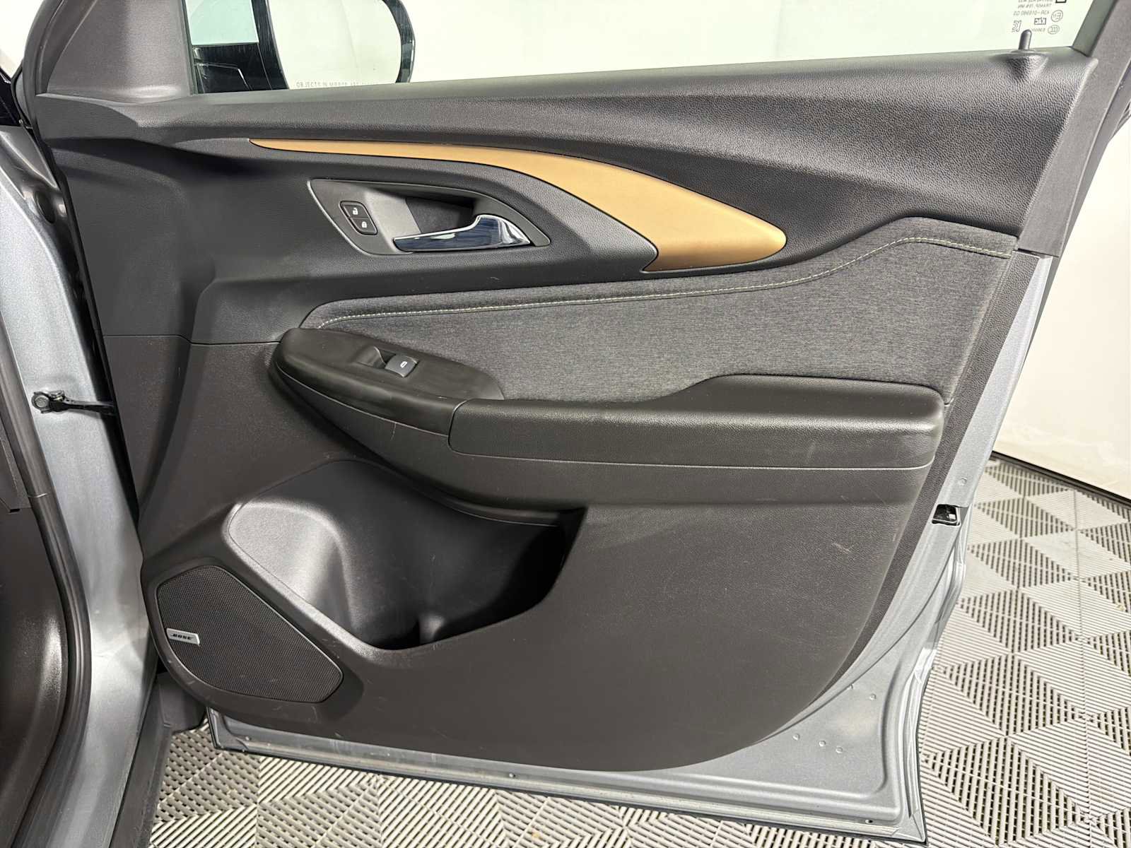 Used 2023 Chevrolet TrailBlazer ACTIV w/ Sun and Liftgate Package image 12