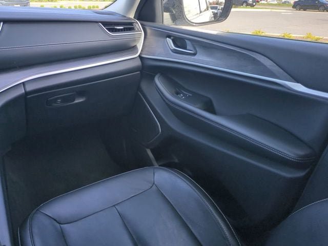 Used 2021 Jeep Grand Cherokee L Limited AWD/4WD image 17
