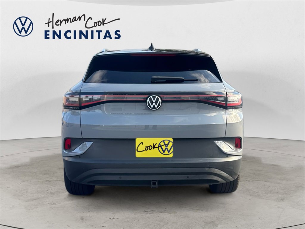 Certified 2022 Volkswagen ID.4 Pro S w/ Gradient Package image 4