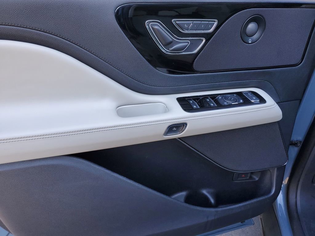 Certified 2025 Lincoln Aviator Reserve w/ Illumination Package image 19