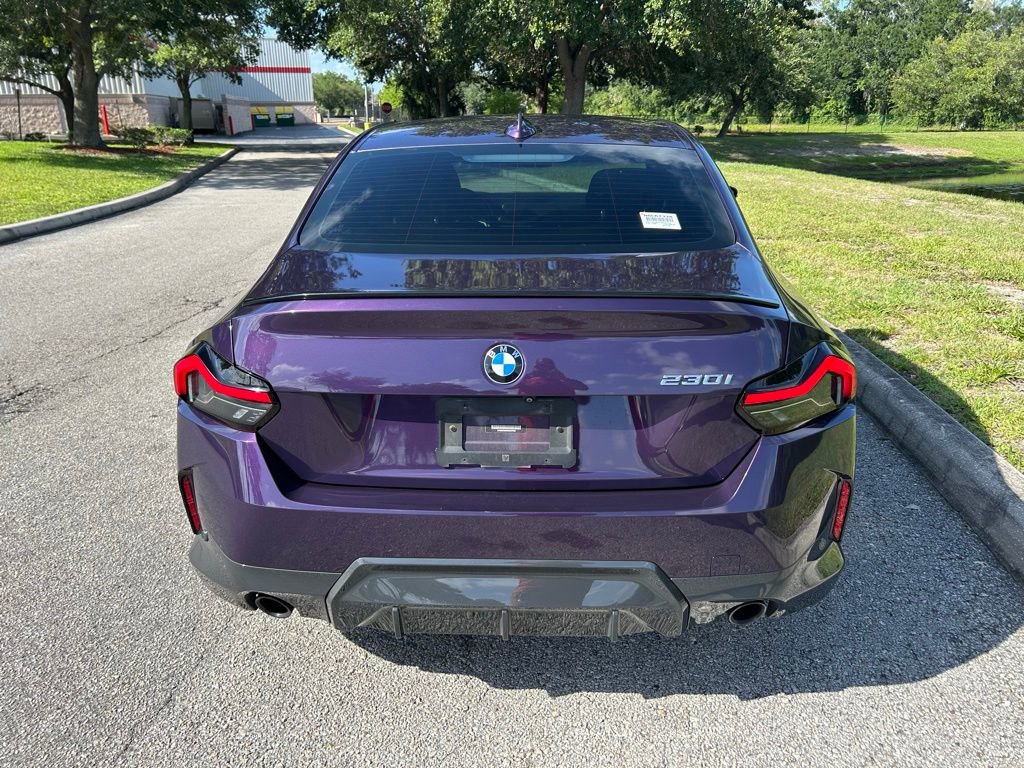 Used 2022 BMW 230i Coupe w/ Premium Package 2 RWD image 5