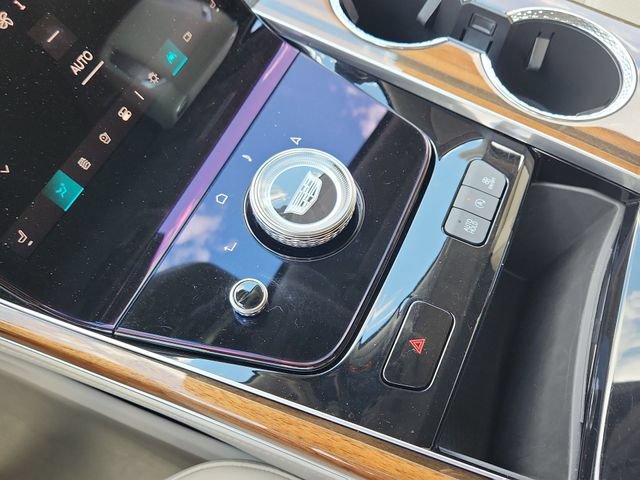Used 2025 Cadillac Escalade ESV Sport Platinum AWD/4WD image 18