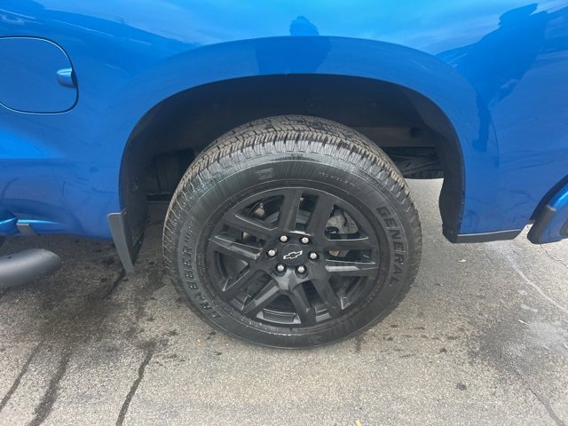 Used 2023 Chevrolet Silverado 1500 Custom image 8