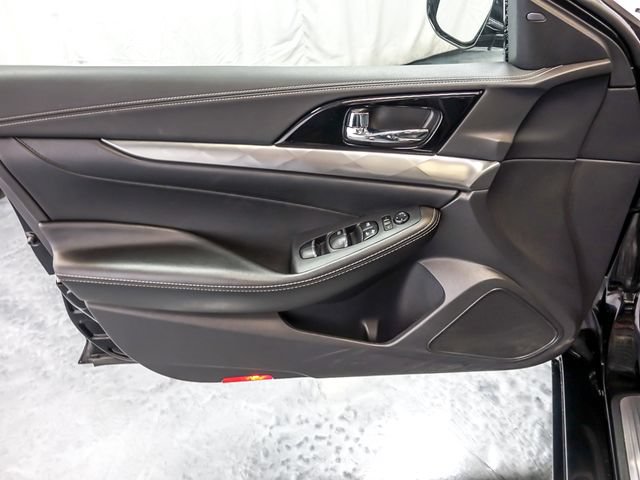 Used 2023 Nissan Maxima SV w/ Floor Mat Group FWD image 24