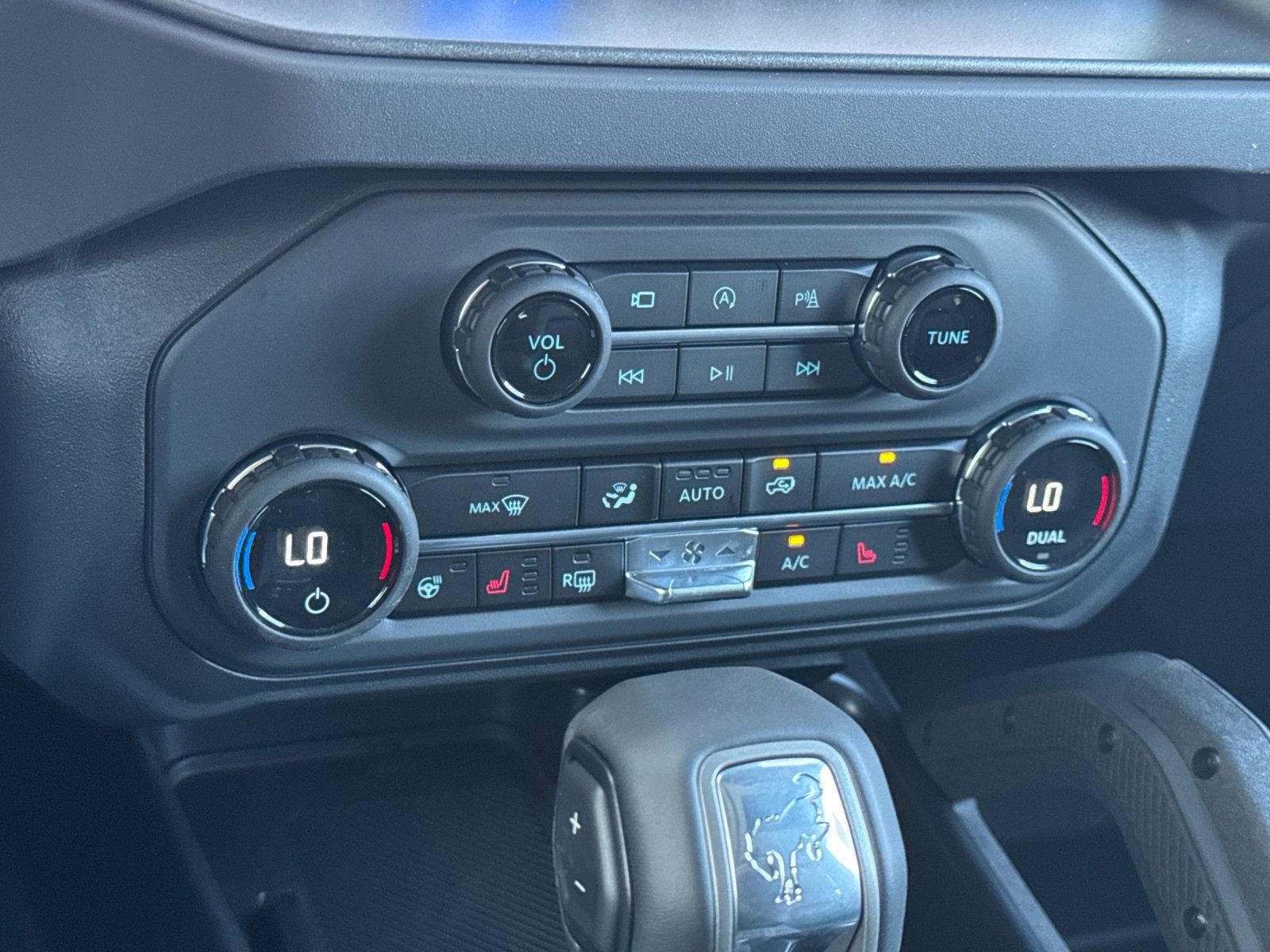 New 2025 Ford Bronco Badlands image 22